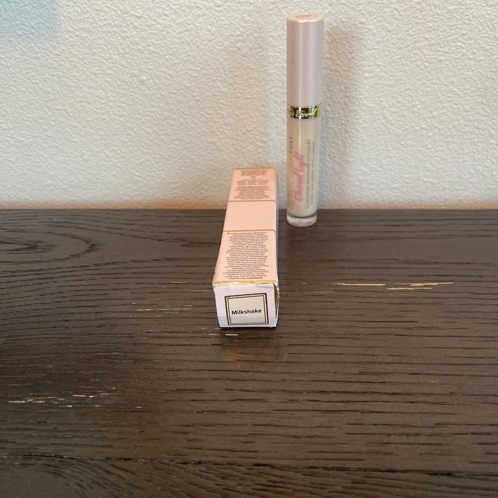 Too Faced Born This Way Ethereal Light Smoothing Concealer Milkshake Full Size